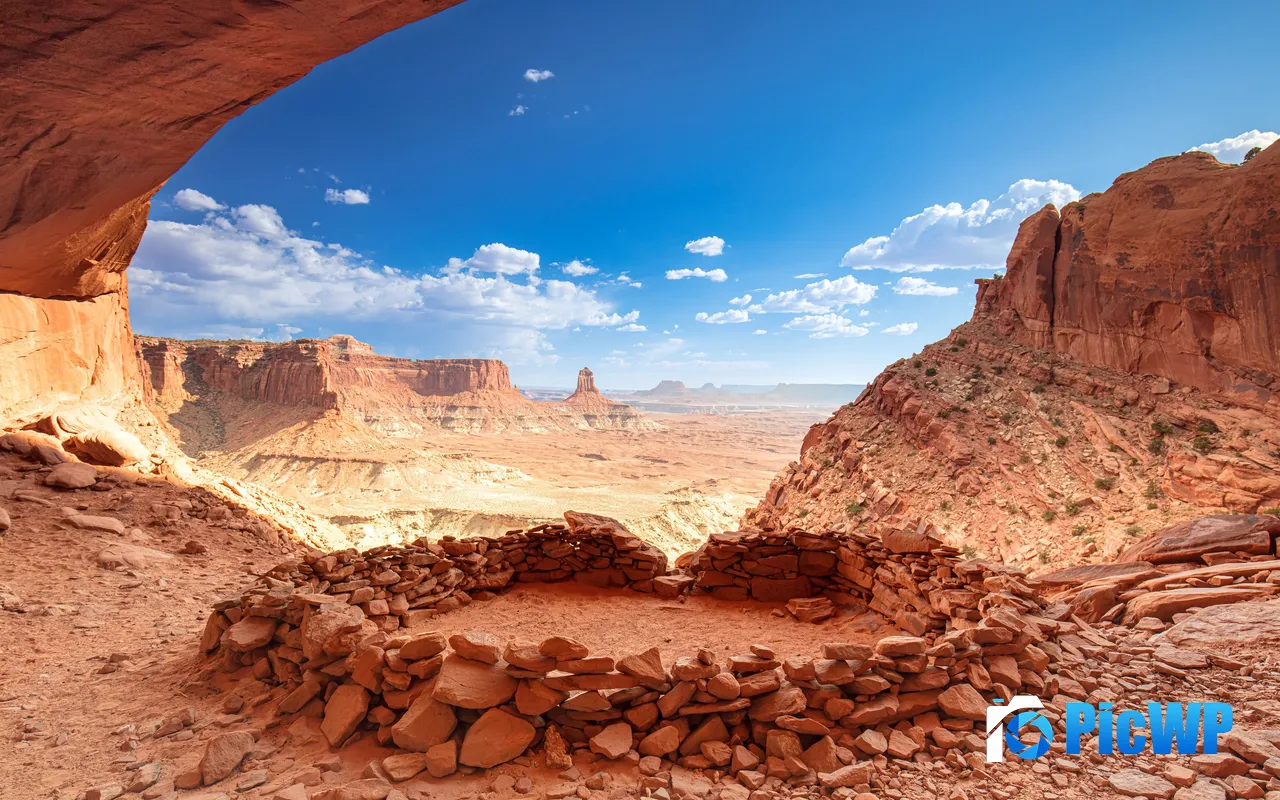 False Kiva Stone Circle Canyon National Park Utah USA 5K PC Wallpaper