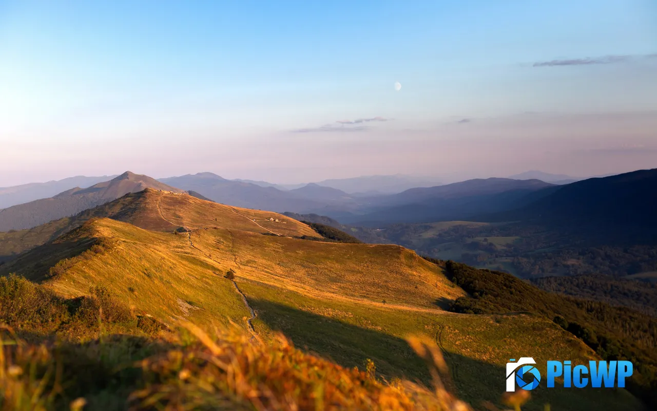 Moon Mountains Summer Bieszczady Poland 5K PC Wallpaper