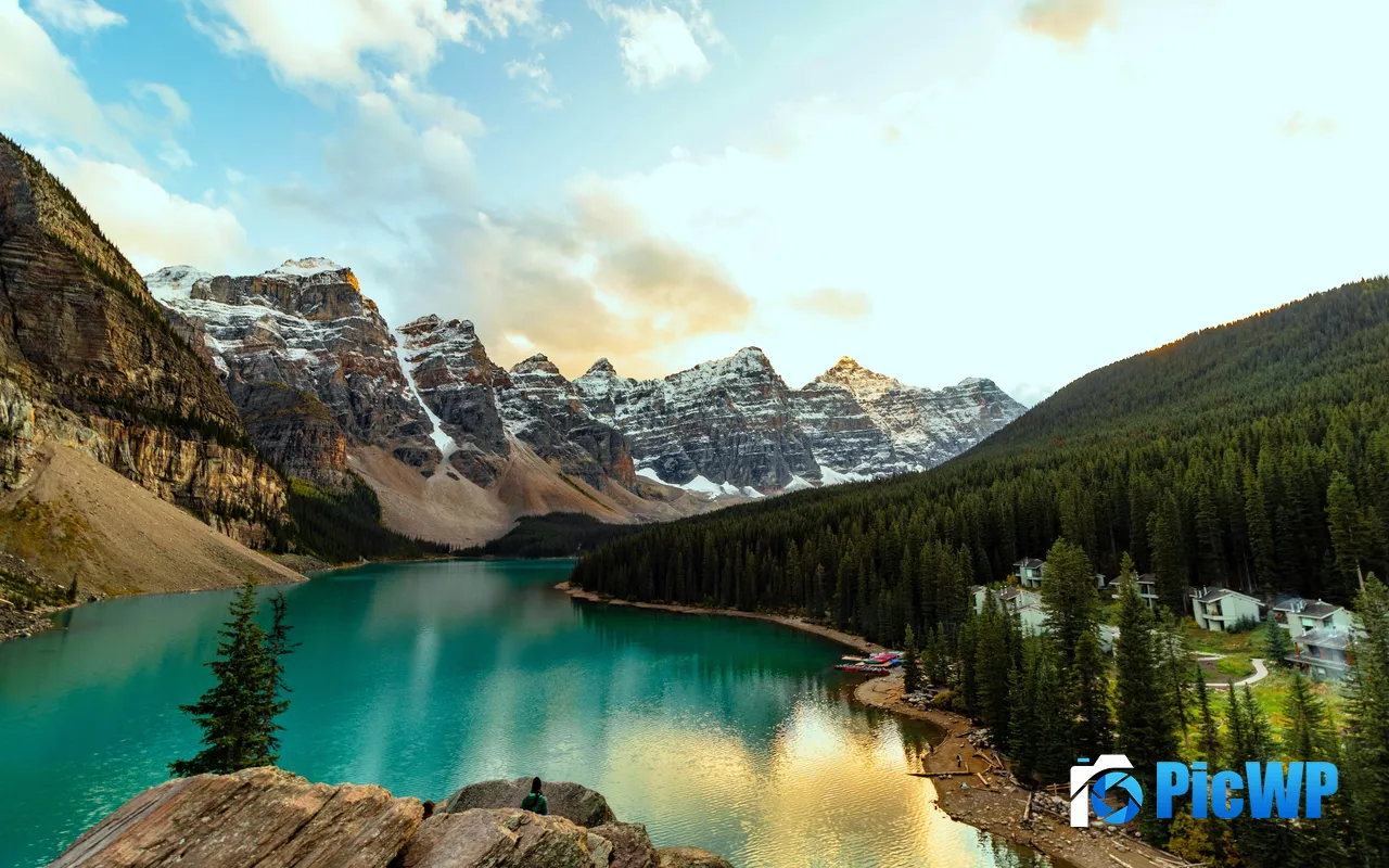 Moraine Lake Hotel Jungle Banff National Park Canada 5K PC Wallpaper