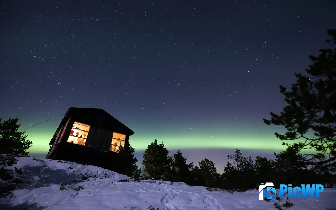 Skarstad Cabin Winter Snow Norway Green Aurora 5K PC Wallpaper