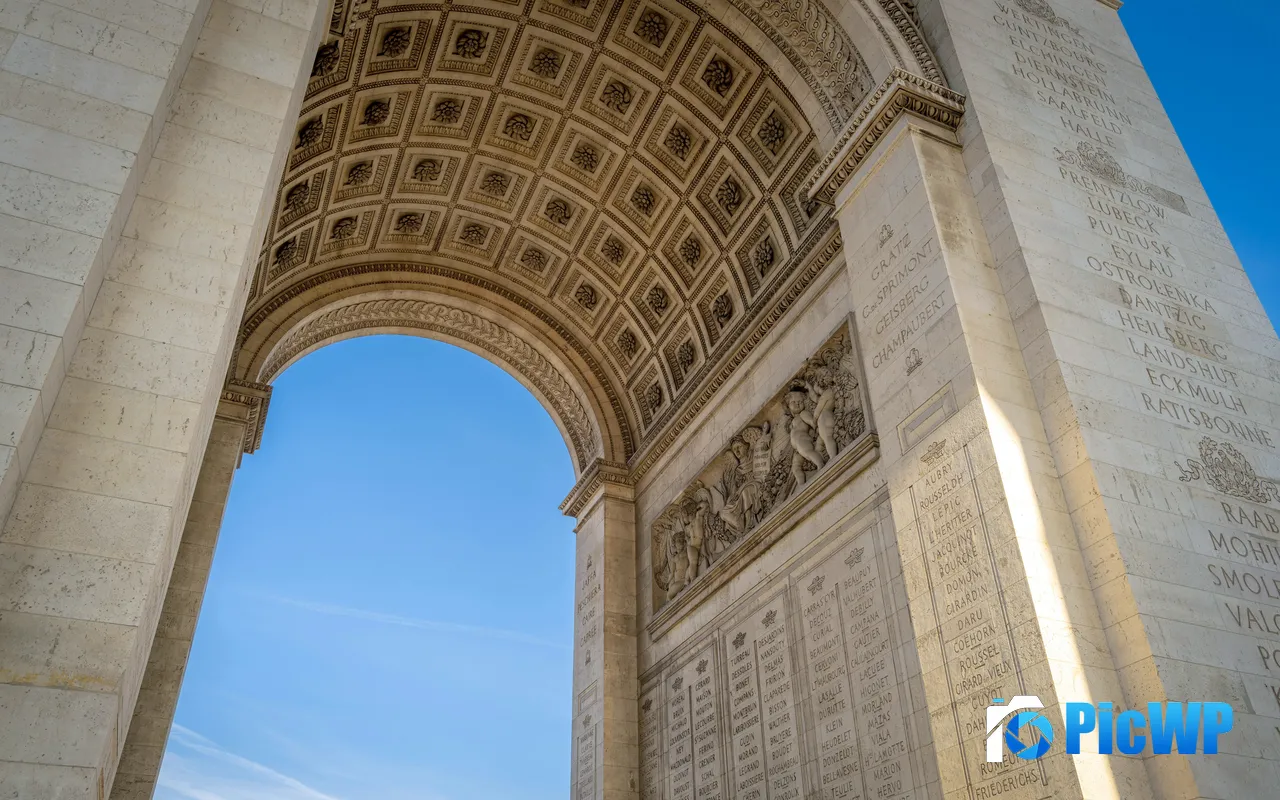 Arc de Triomphe Blue sky Chaillot Paris France 5K PC Wallpaper
