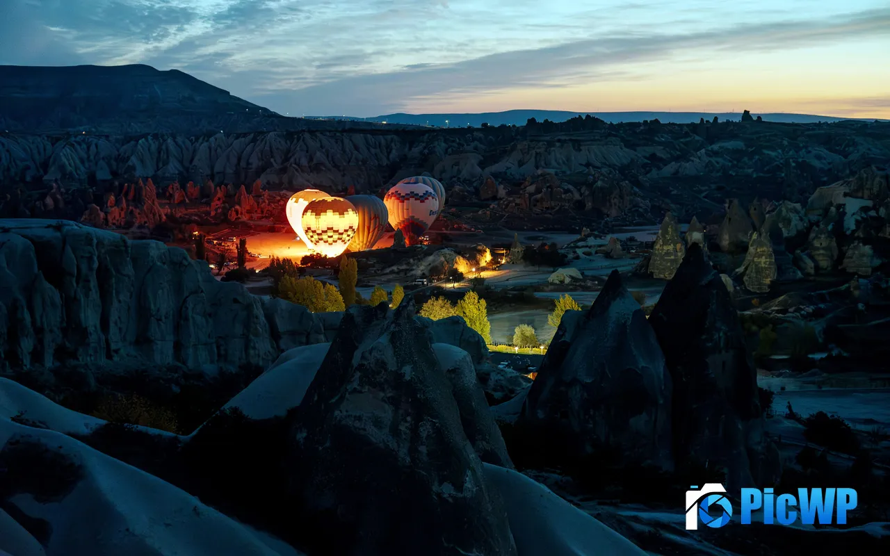 Hot Air Balloon Goreme National Park Cappadocia Turkey 5K PC Wallpaper