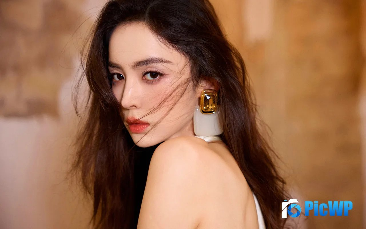 Gulnazar Celebrity Star <font color=red>Actress</font> Xinjiang China 5K PC Wallpaper