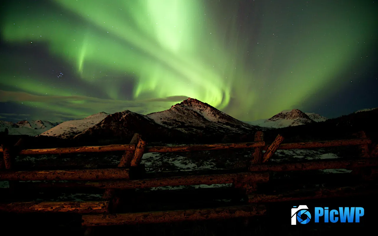 Green Aurora Flattop Recreation Area Alaska USA 5K PC Wallpaper