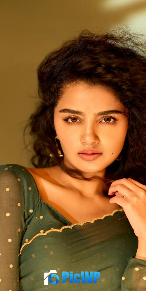 Anupama Parameswaran Portrait 3K Mobile Wallpaper