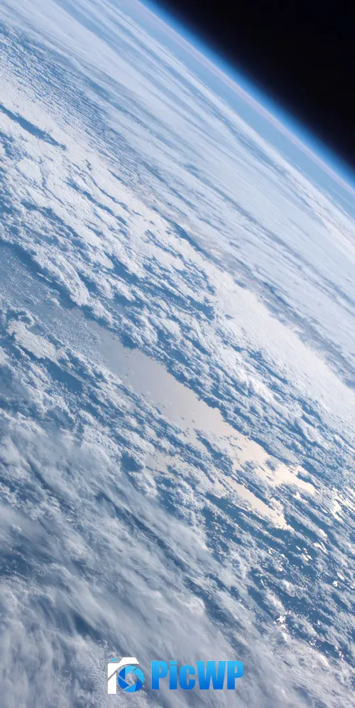 OS X Mountain Lion Planet Earth 3K Mobile Wallpaper