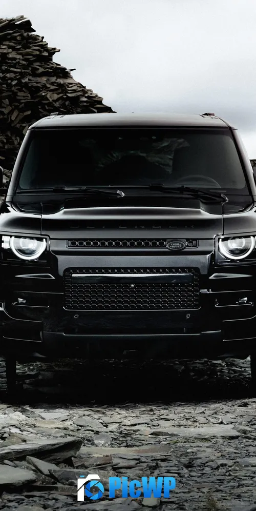 Land Rover Defender OCTA Black 2025 3K Mobile Wallpaper