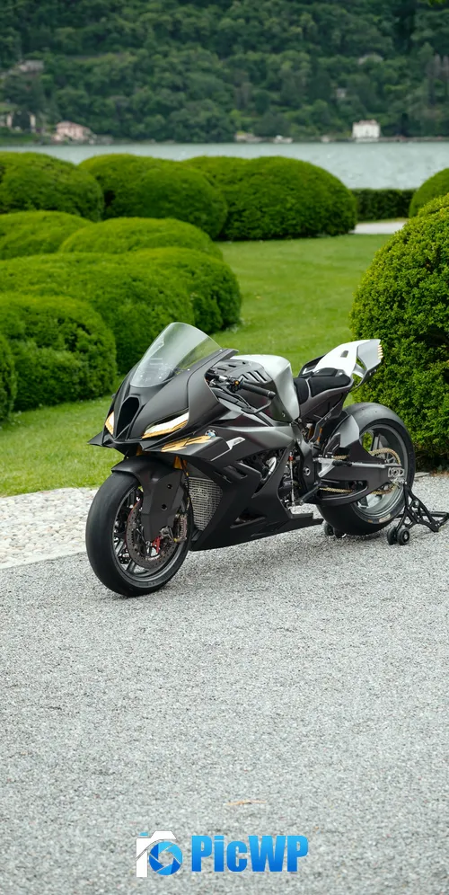 BMW Motorrad Concept RR Outdoor 3K Mobile Wallpaper