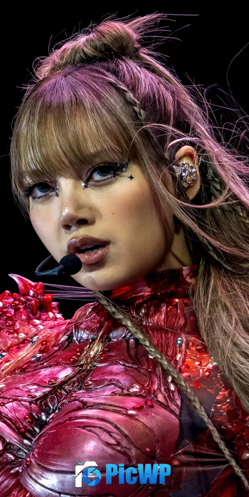 Lisa Coachella 3K Mobile Wallpaper