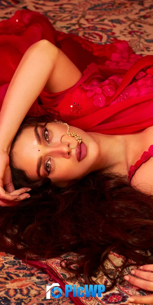Aditi Rao Hydari Heeramandi 3K Mobile Wallpaper