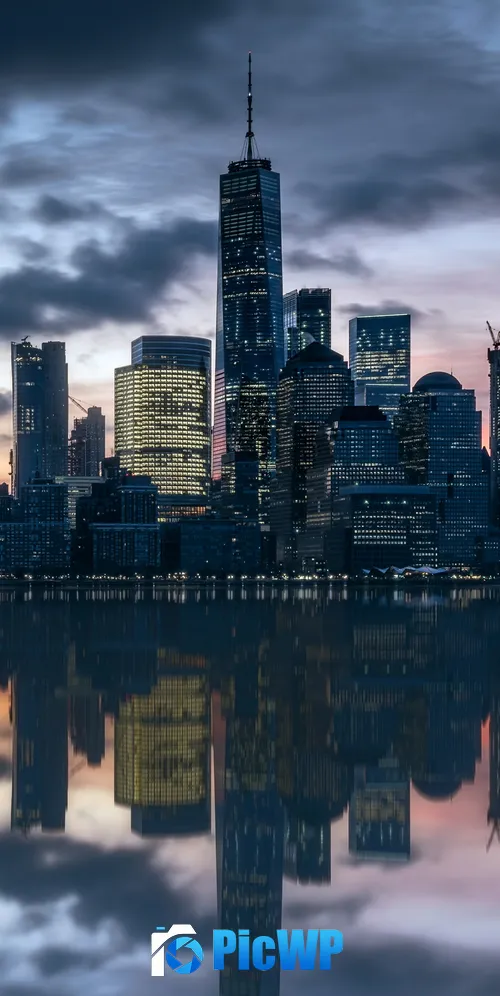 Manhattan Skyline Hudson River 3K Mobile Wallpaper