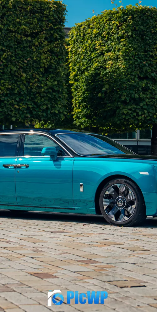 Rolls-Royce Phantom Extended 3K Mobile Wallpaper