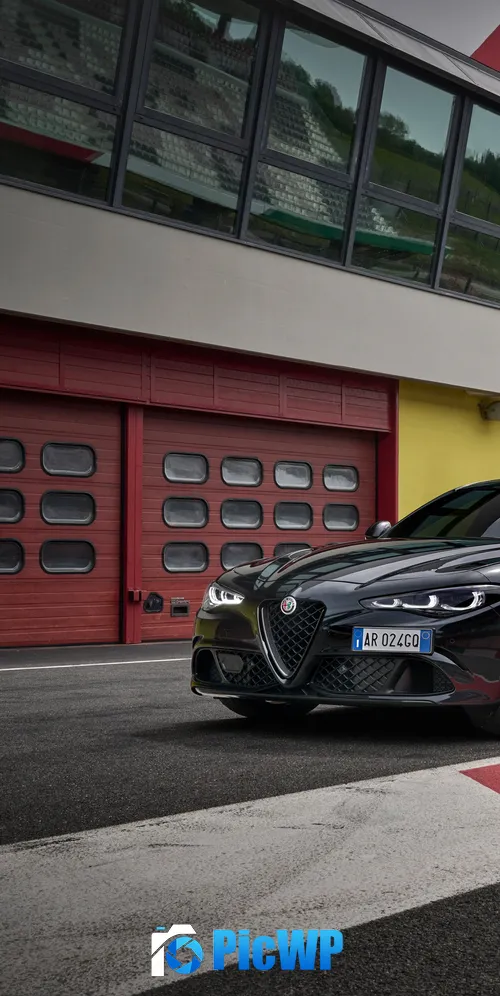 Alfa Romeo Giulia Quadrifoglio Super Sports Cars 3K Mobile Wallpaper