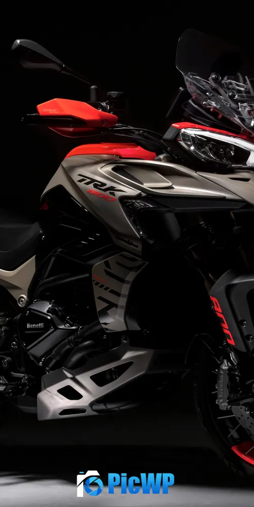Benelli TRK 800 2024 3K Mobile Wallpaper