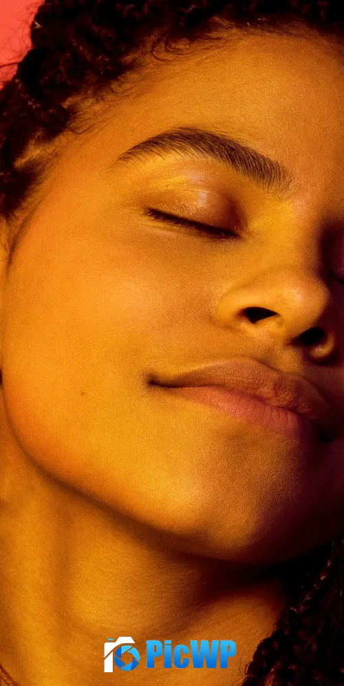 Zazie Beetz Closeup 3K Mobile Wallpaper