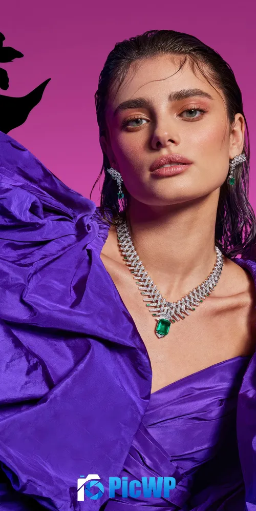 Taylor Hill American model 3K Mobile Wallpaper