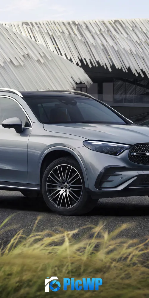Mercedes-Benz GLC 300 AMG line 3K Mobile Wallpaper