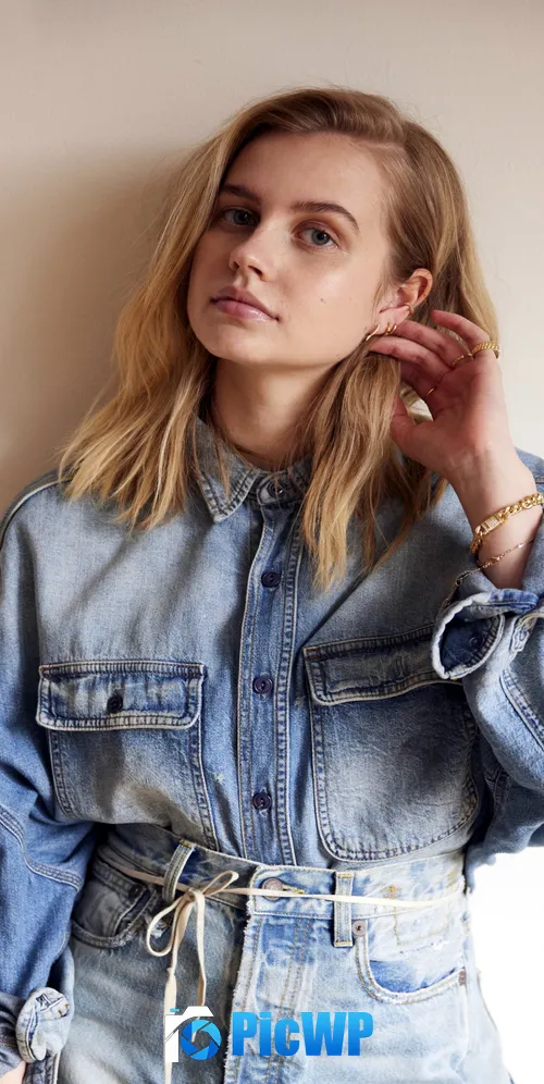 Angourie Rice Denim outfit 3K Mobile Wallpaper