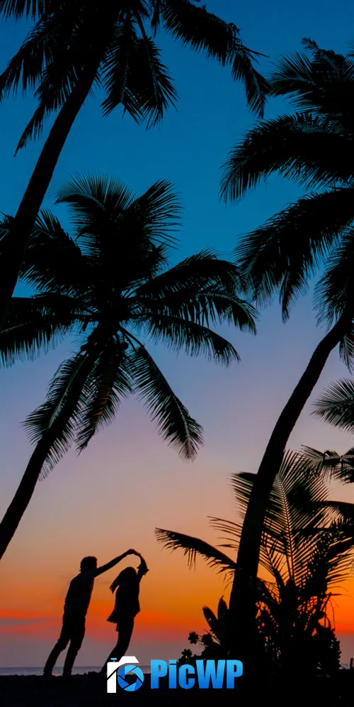 Couple Tropical beach 3K Mobile Wallpaper