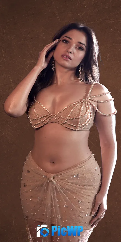 Actress Tamannaah 3K Mobile Wallpaper