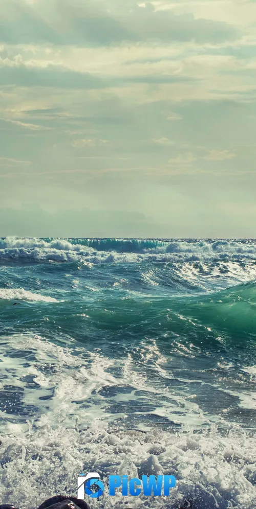 Seascape Waves 3K Mobile Wallpaper