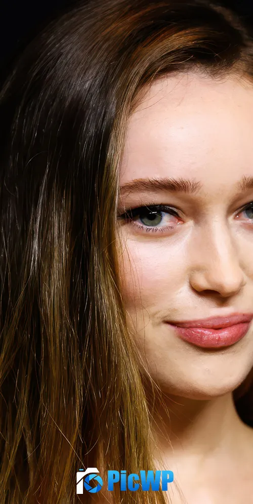 Alycia Debnam-Carey AMOLED 3K Mobile Wallpaper