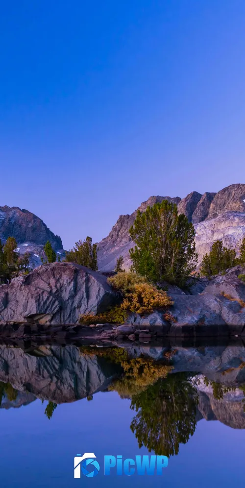Banner Peak Thousand Island Lake 3K Mobile Wallpaper