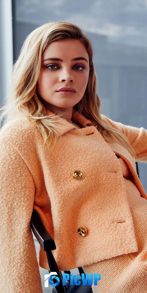Josephine Langford Australian actress 3K Mobile Wallpaper
