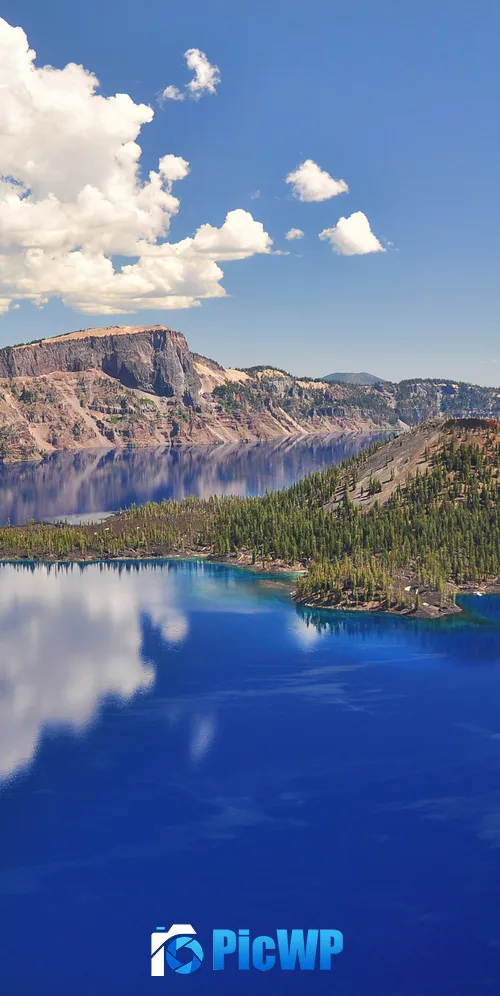 Crater Lake Oregon 3K Mobile Wallpaper