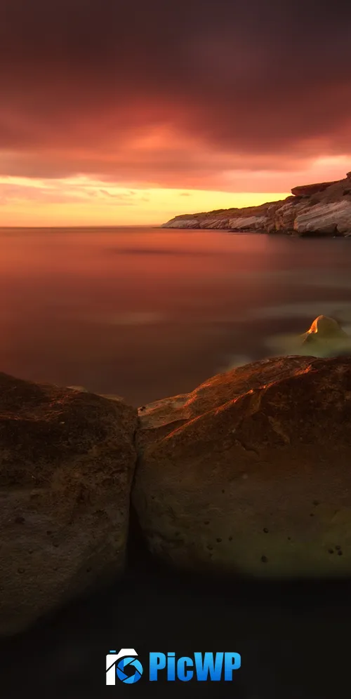 Rocky shoreline Sunset 3K Mobile Wallpaper