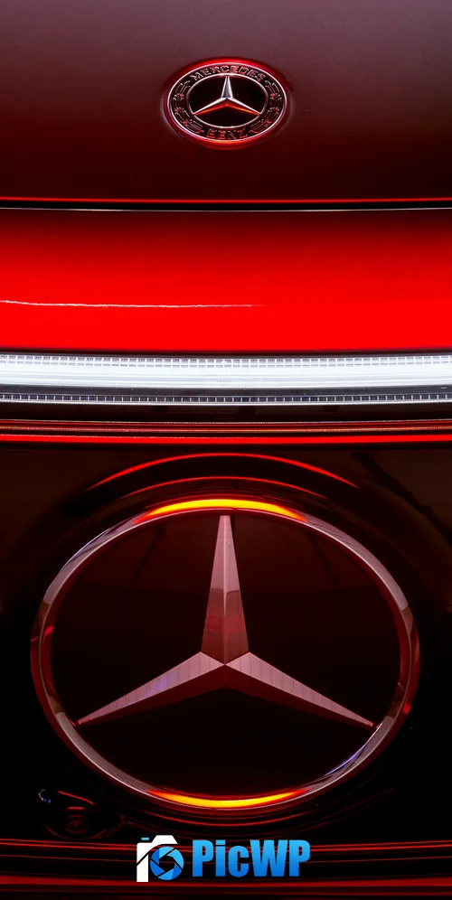 Mercedes-Benz EQA 250 AMG Line 2021 3K Mobile Wallpaper