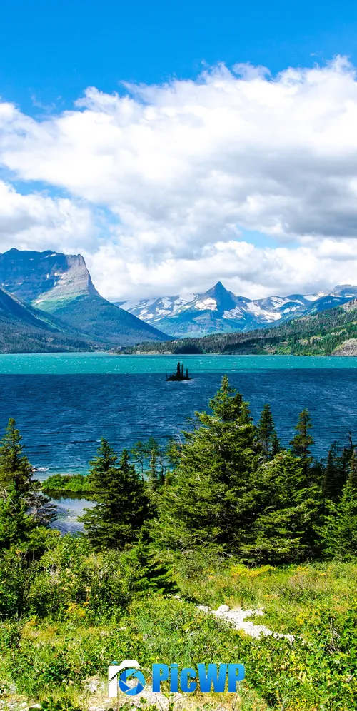 Wild Goose Island Saint Mary Lake 3K Mobile Wallpaper