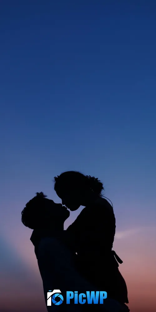 Couple First kiss 3K Mobile Wallpaper