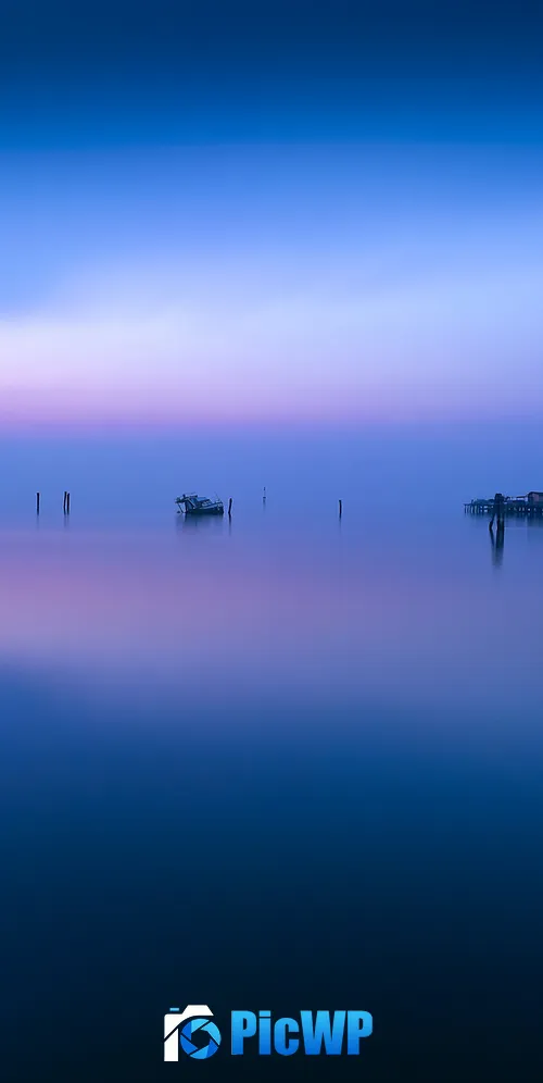 Fishing Huts Venice 3K Mobile Wallpaper