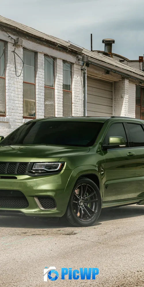 Jeep Grand Cherokee Trackhawk 3K Mobile Wallpaper