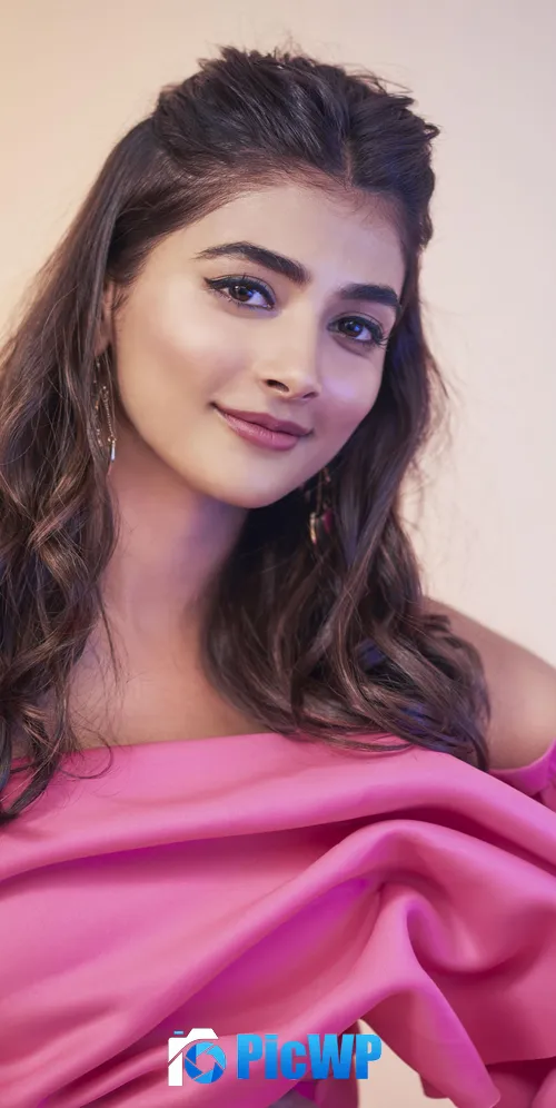 Pooja Hegde Portrait iPhone 3K Mobile Wallpaper