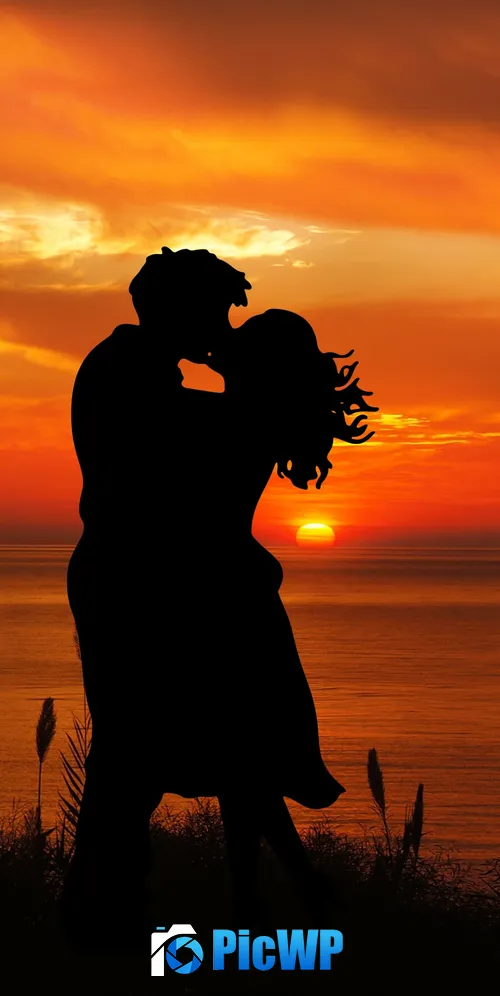 Couple Romantic kiss 3K Mobile Wallpaper