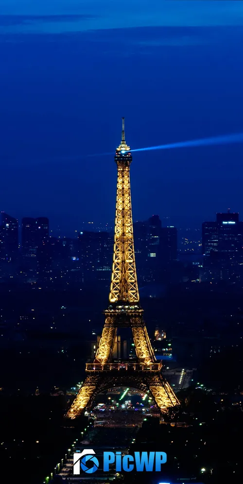 Eiffel Tower 3K Mobile Wallpaper