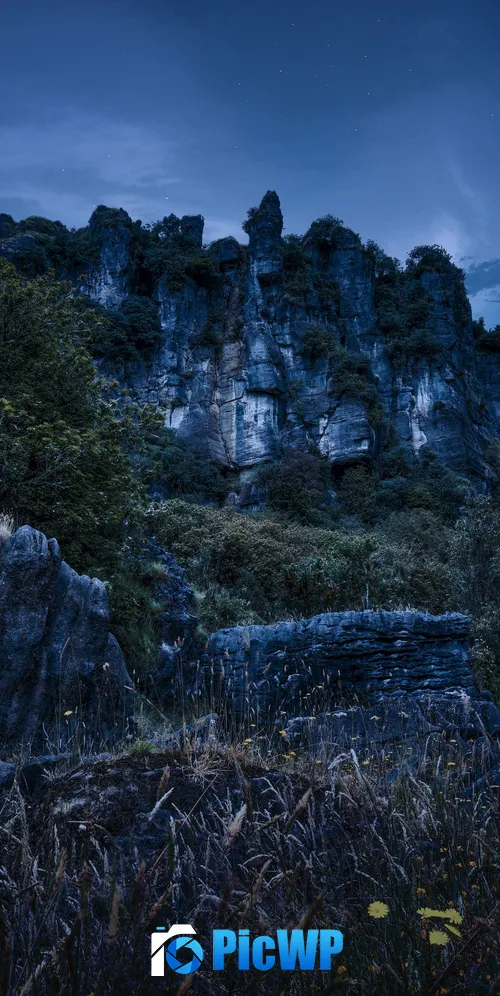 Cliff Night 3K Mobile Wallpaper