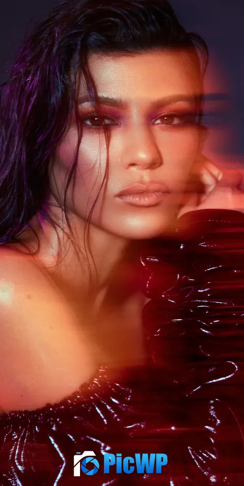 Kourtney Kardashian American celebrities 3K Mobile Wallpaper