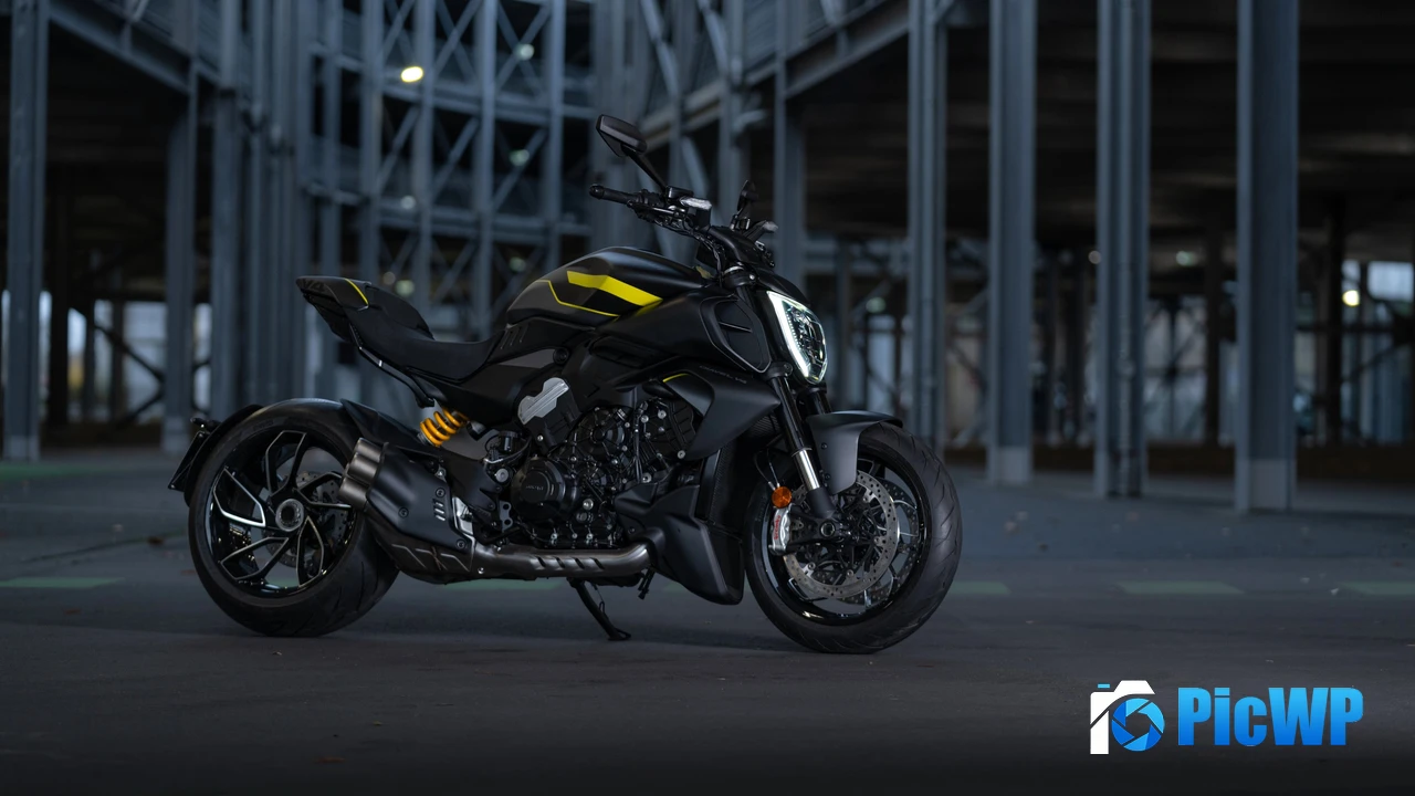 Ducati Diavel V4 3K Mobile Wallpaper