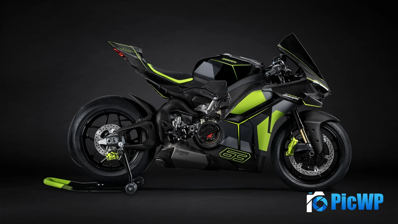 Ducati Panigale V4 Lamborghini 2025 4K PC Wallpaper