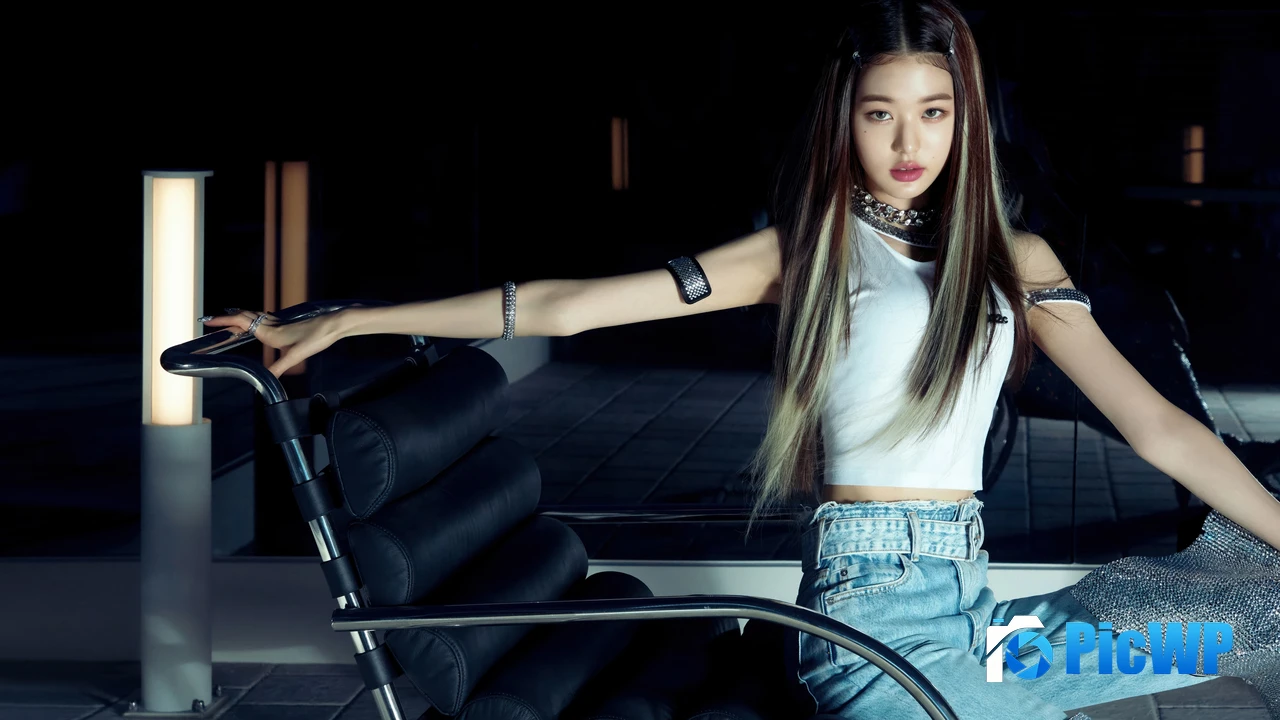 IVE (K-pop) 4K PC Wallpaper