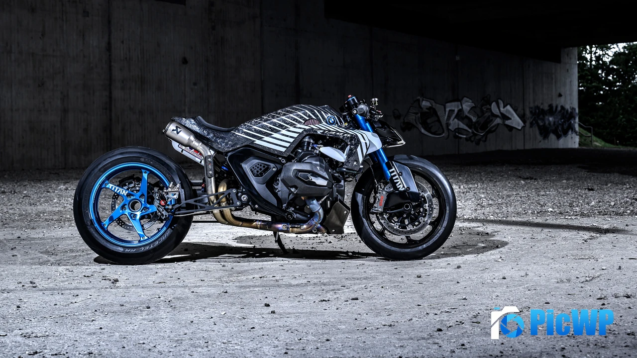 BMW R 1300 R Titan 2025 4K PC Wallpaper