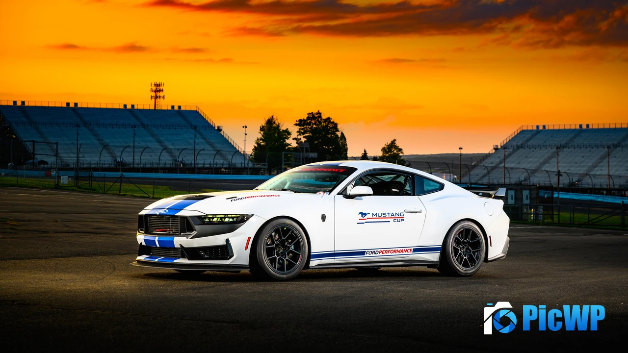 Ford Mustang Dark Horse R 5K PC Wallpaper