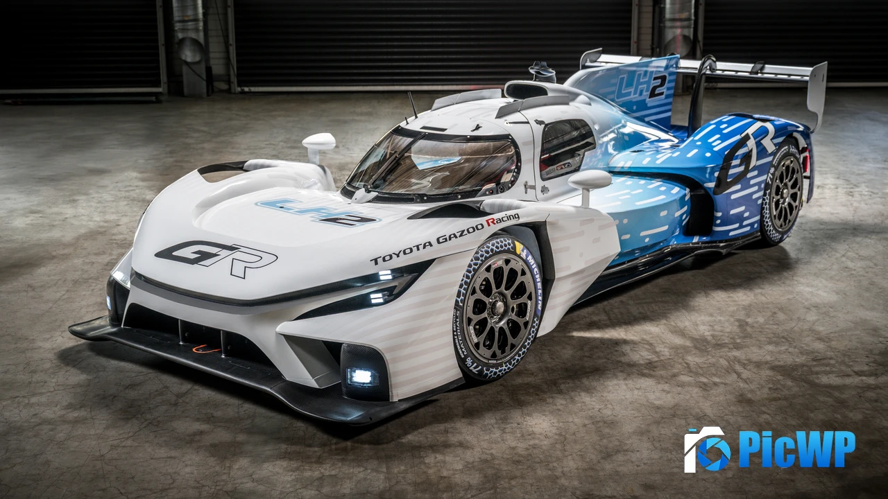 Toyota GR LH2 Racing Concept 2025 4K PC Wallpaper