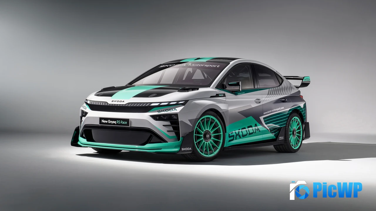 Skoda Enyaq RS Race 2025 4K PC Wallpaper