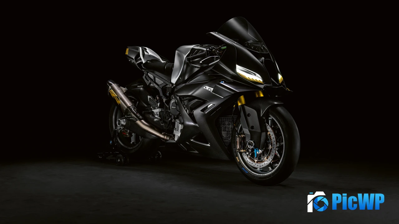 BMW Motorrad Concept RR Dark aesthetic 4K PC Wallpaper