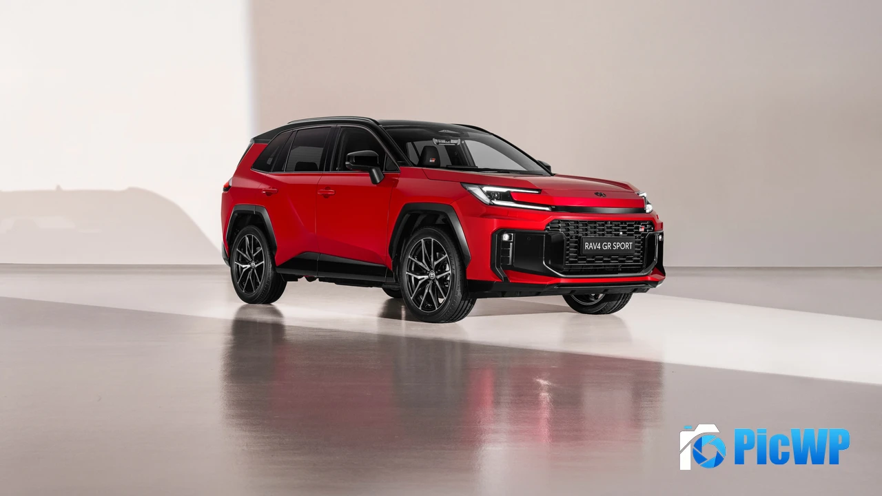 Toyota RAV4 PHEV GR Sport 2025 4K PC Wallpaper