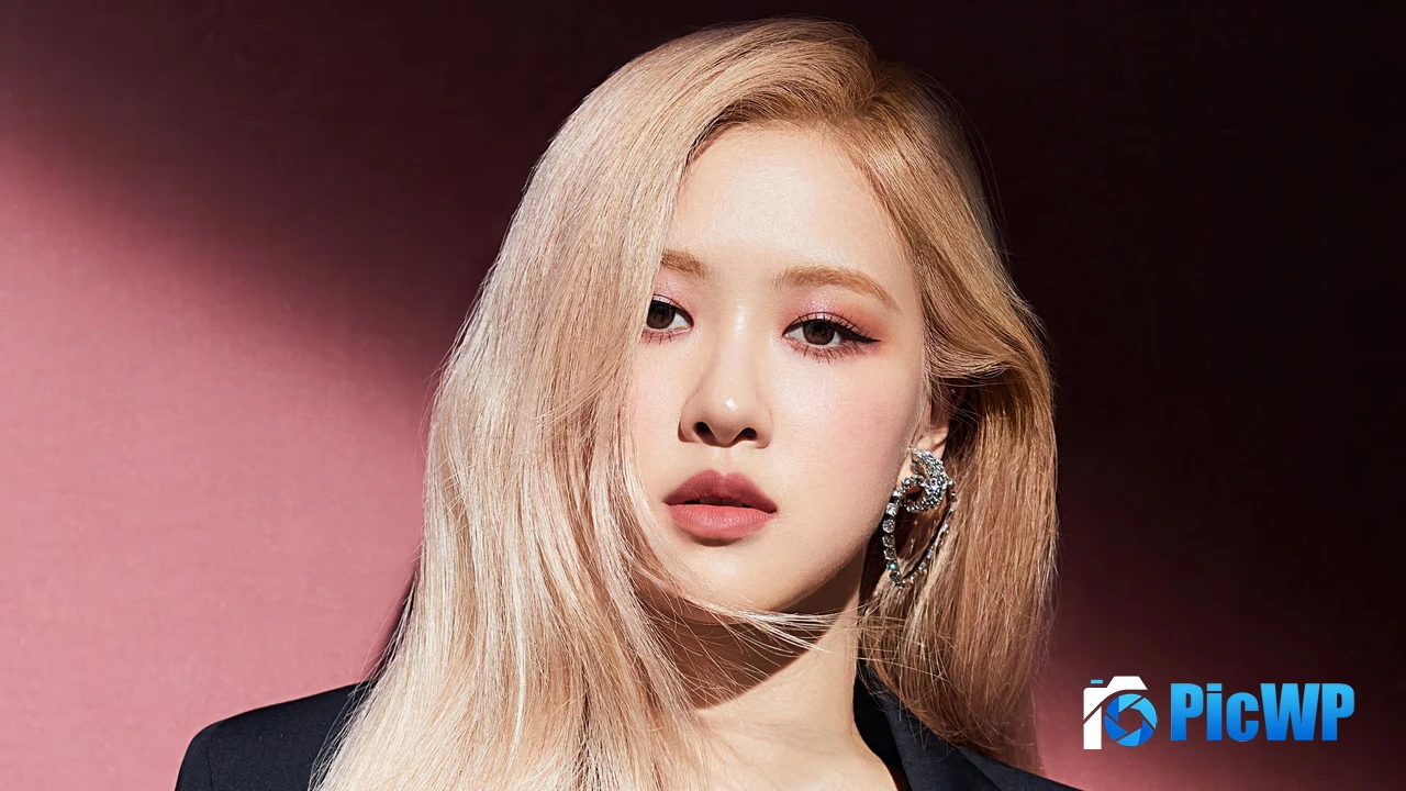 Rose (Blackpink) Vogue Korea 4K PC Wallpaper